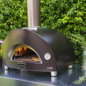 one-outdoor-cooking-portable-pizza-oven-1200×750